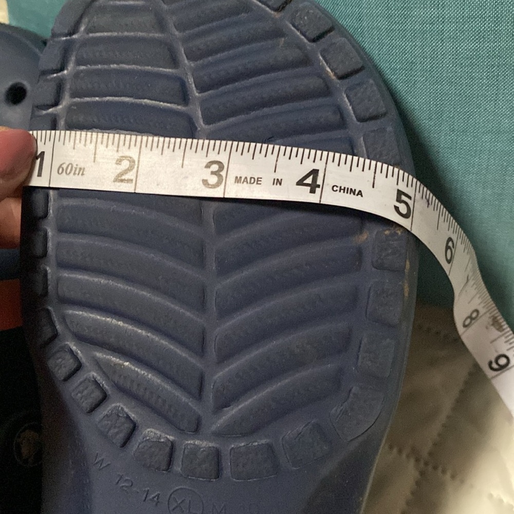 Crocs shoes - Picture 10 of 11